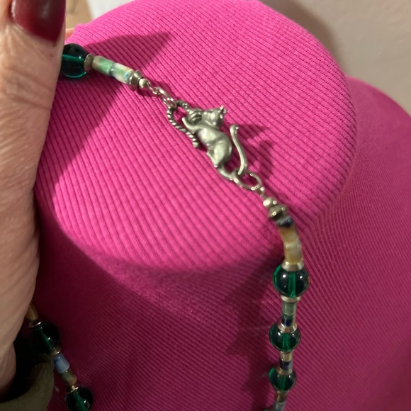 Handmade woman’s necklace with round emerald green beads and sterling silver. - Picture 2 of 2